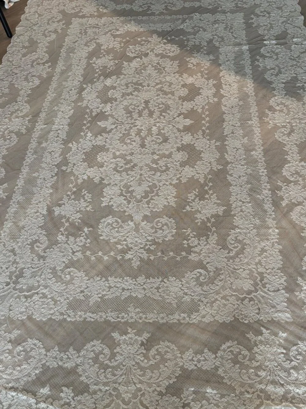 French Alençon Style Lace Tablecloth 72x104 Ivory Vintage Cottage Romantic